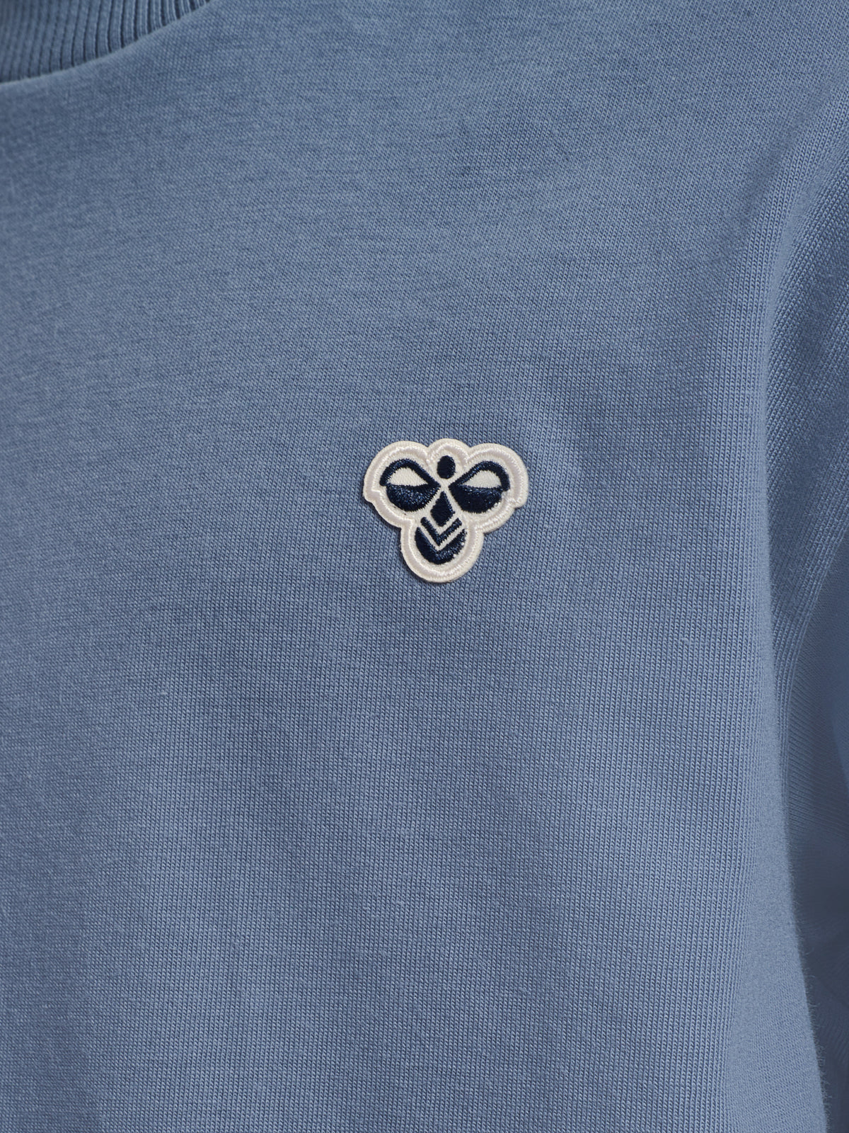 HUMMEL Loose T-Shirt S/S Bee Kind (flint stone)