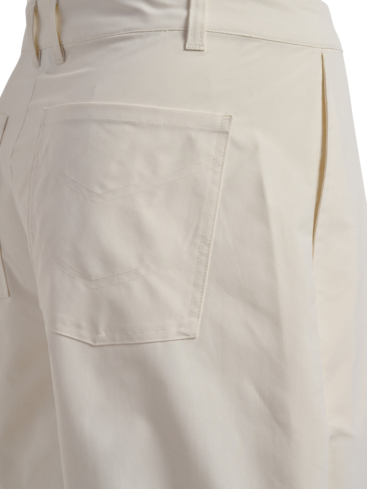 HUMMEL I-D Big Shorts (egret)