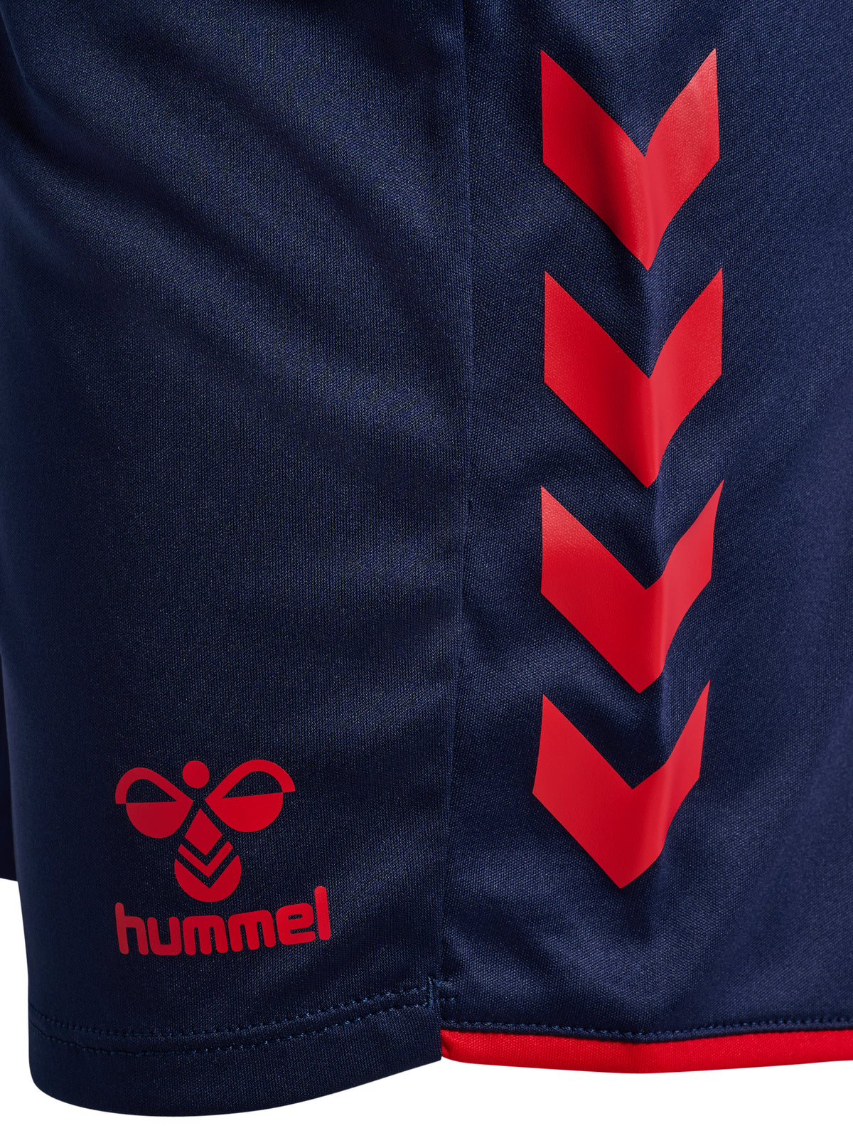 HUMMEL Core 2.0 Shorts Damen (marine/true red)