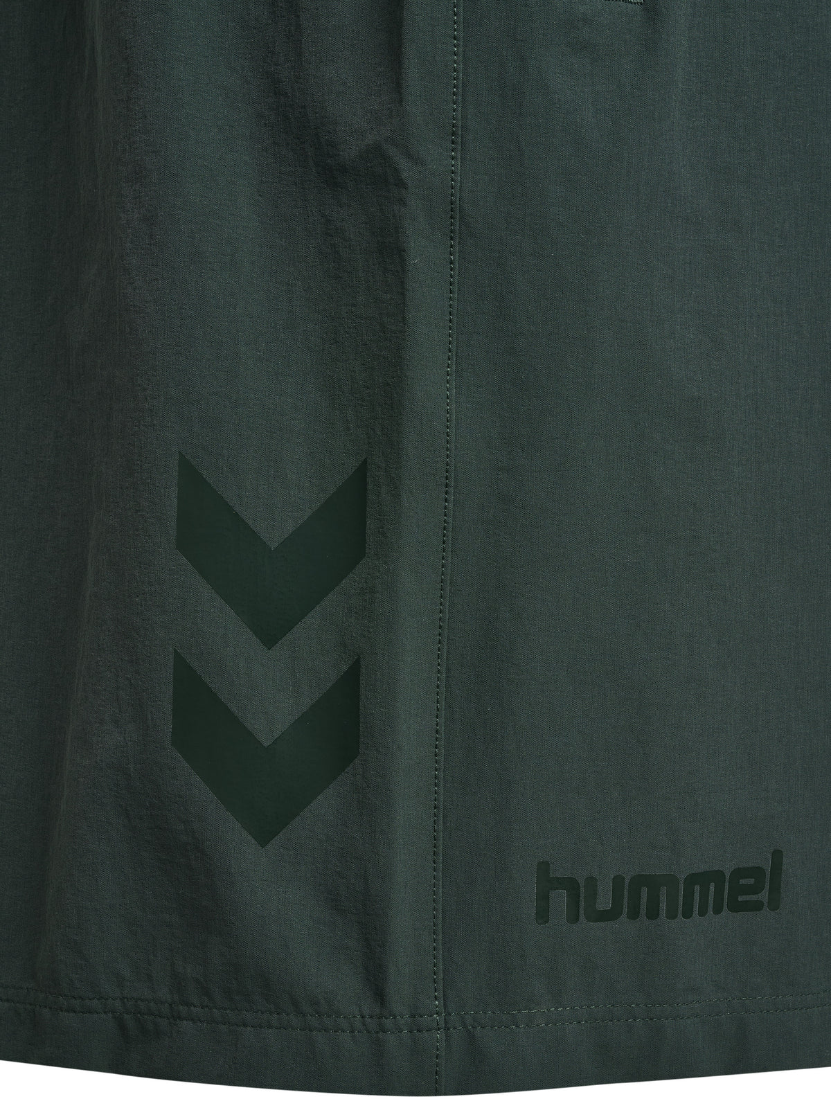 HUMMEL BLAZE27 Athleisure Shorts (darkest spruce)