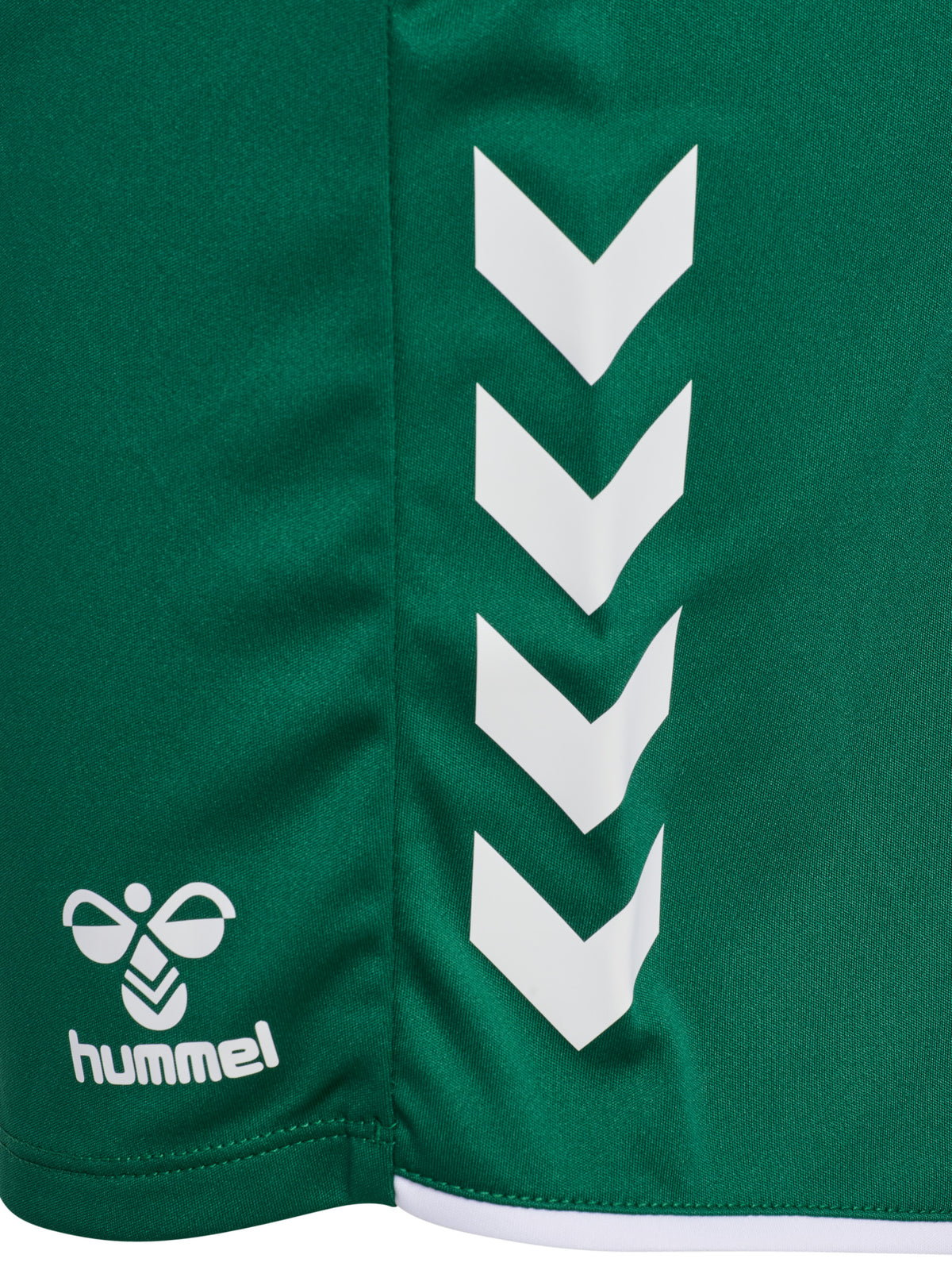 HUMMEL Core 2.0 Shorts Damen (evergreen/white)