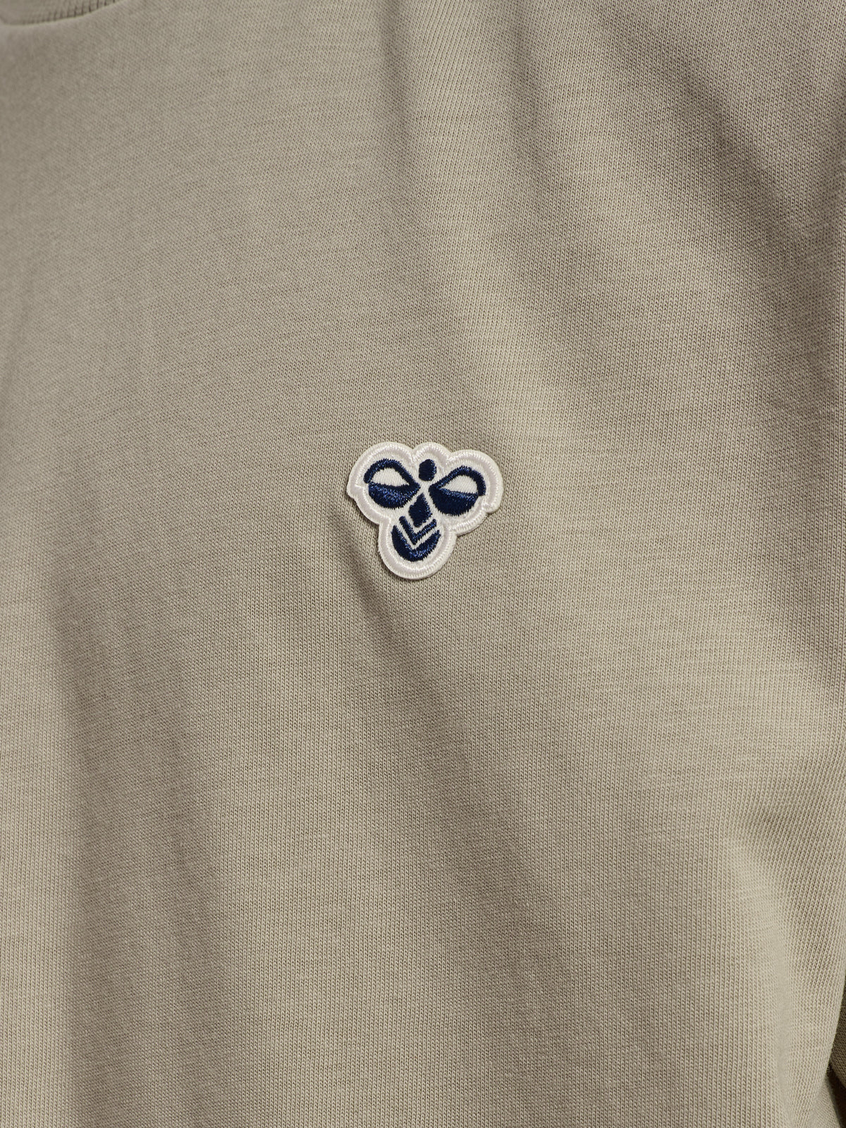 HUMMEL Loose T-Shirt S/S Bee Kind (vintage khaki)
