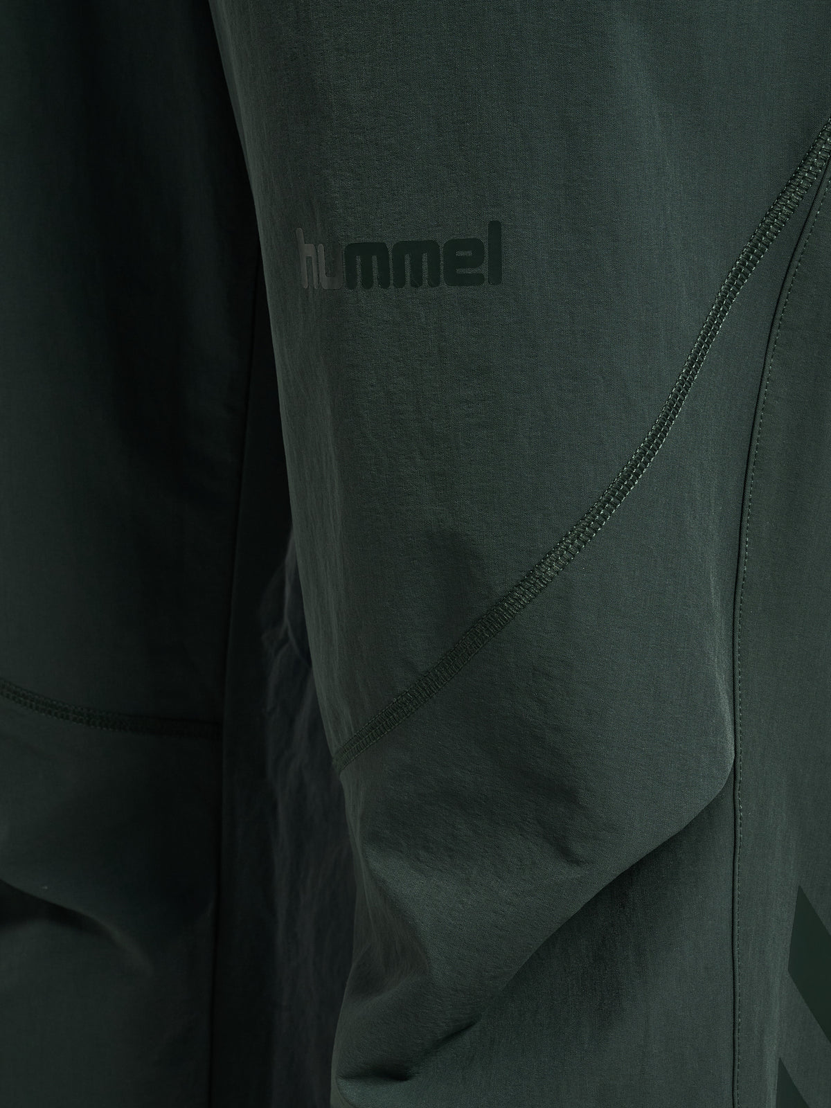 HUMMEL BLAZE27 Athleisure Track Pants (darkest spruce)
