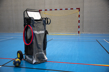 Powershot Der ultimative Gerätewagen-Handball Grau Weiß