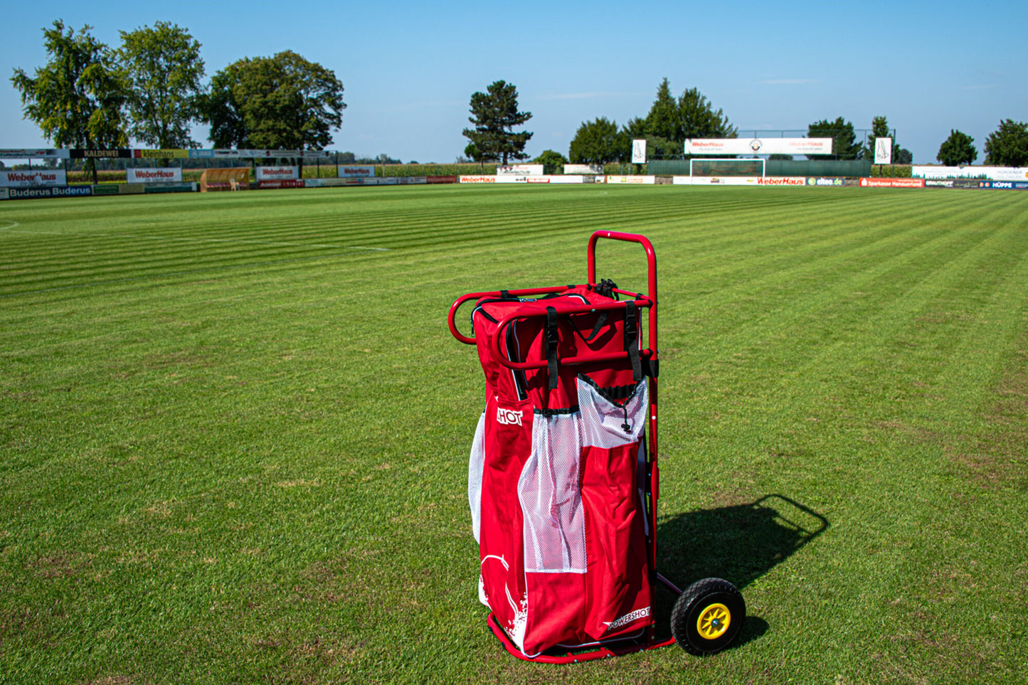 Powershot Der ultimative Gerätewagen-Fußball Rot Weiß