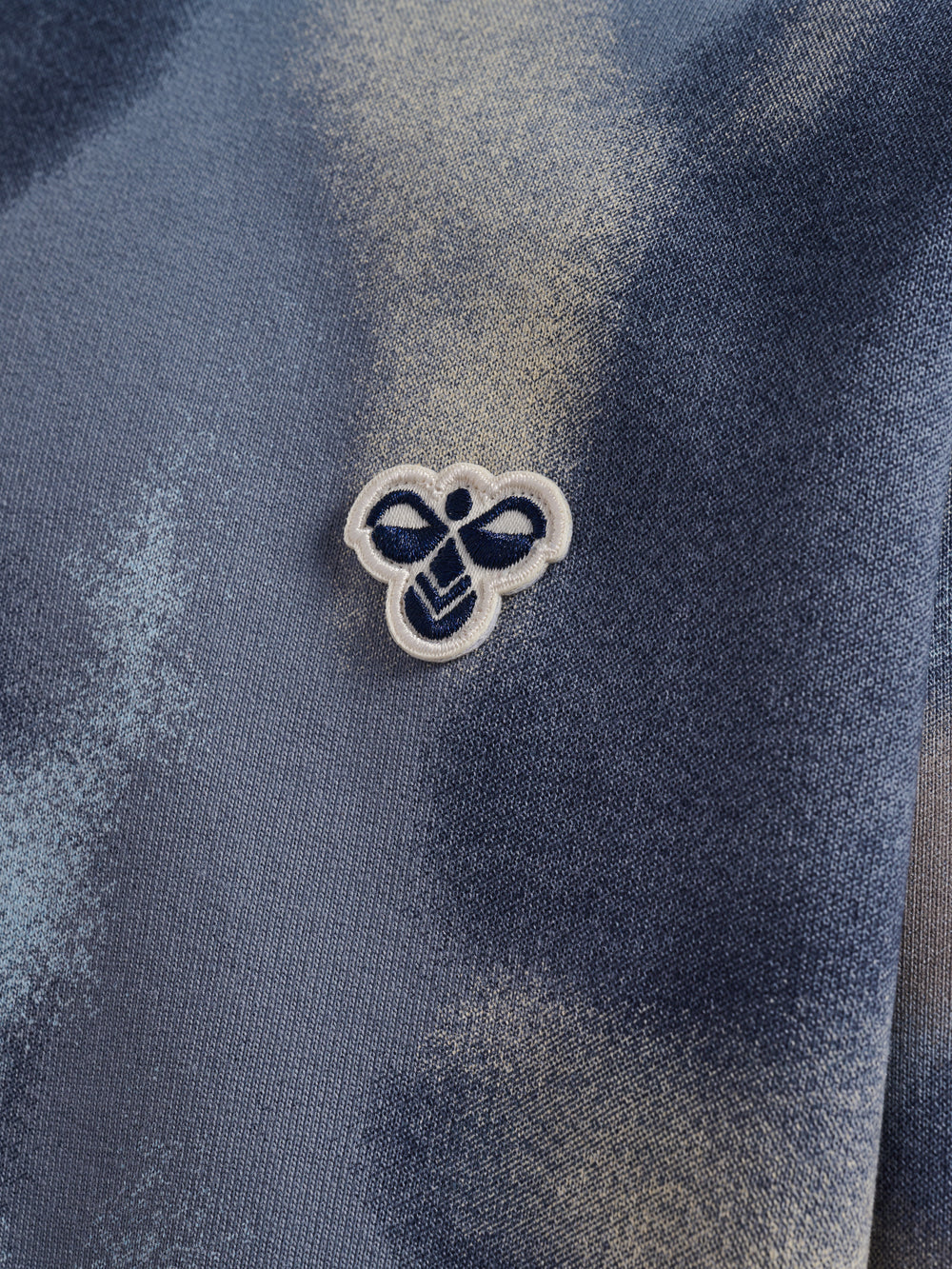 HUMMEL Loose AOP Hoodie Bee Kind (flint stone)