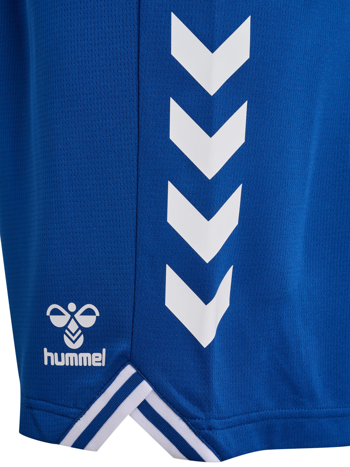 HUMMEL Basket Shorts (true blue/white)