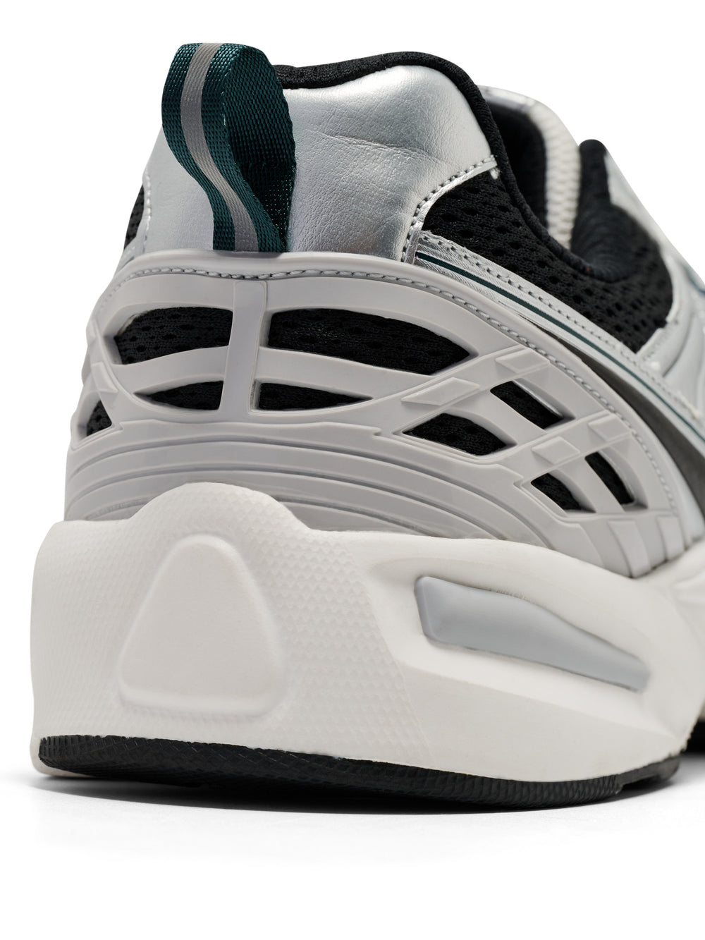 HUMMEL Trackforce One (white/black/green)