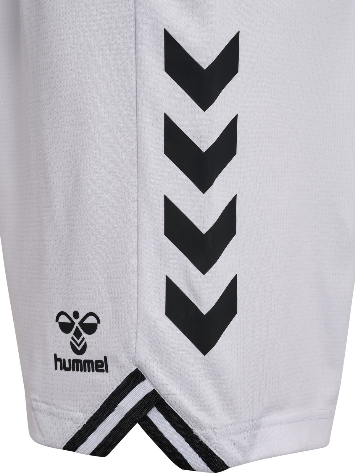 HUMMEL Basket Shorts (white/black)