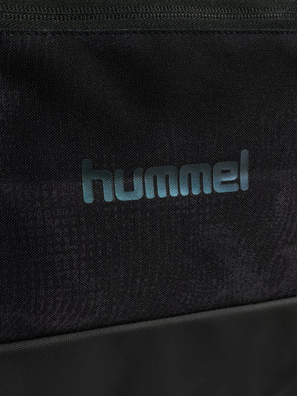 HUMMEL BLAZE26 Lead Sports Bag Medium (black/asphalt)