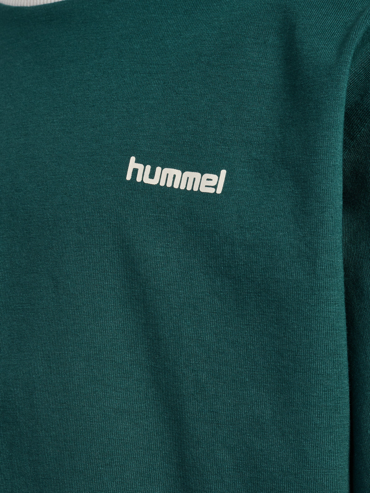 HUMMEL Loose Chevron T-Shirt Ss Kind (june bug)