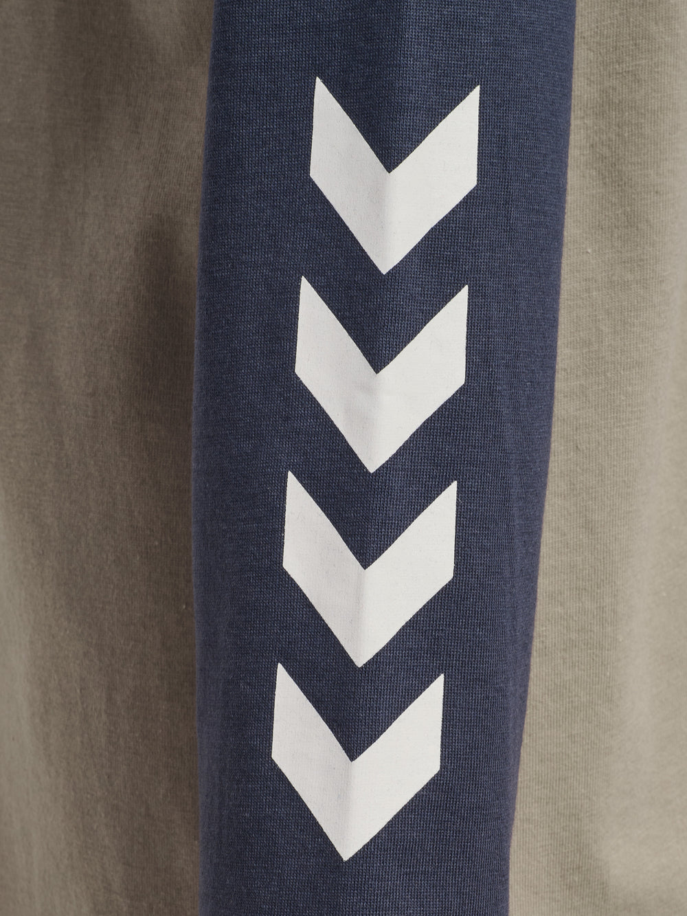 HUMMEL Logo T-Shirt L/S Kind (vintage khaki)
