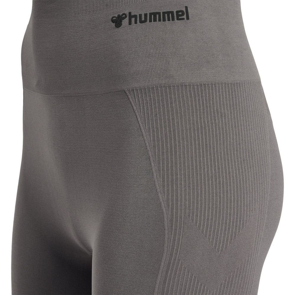 HUMMEL Tif Seamless Shorts Damen (charcoal gray)