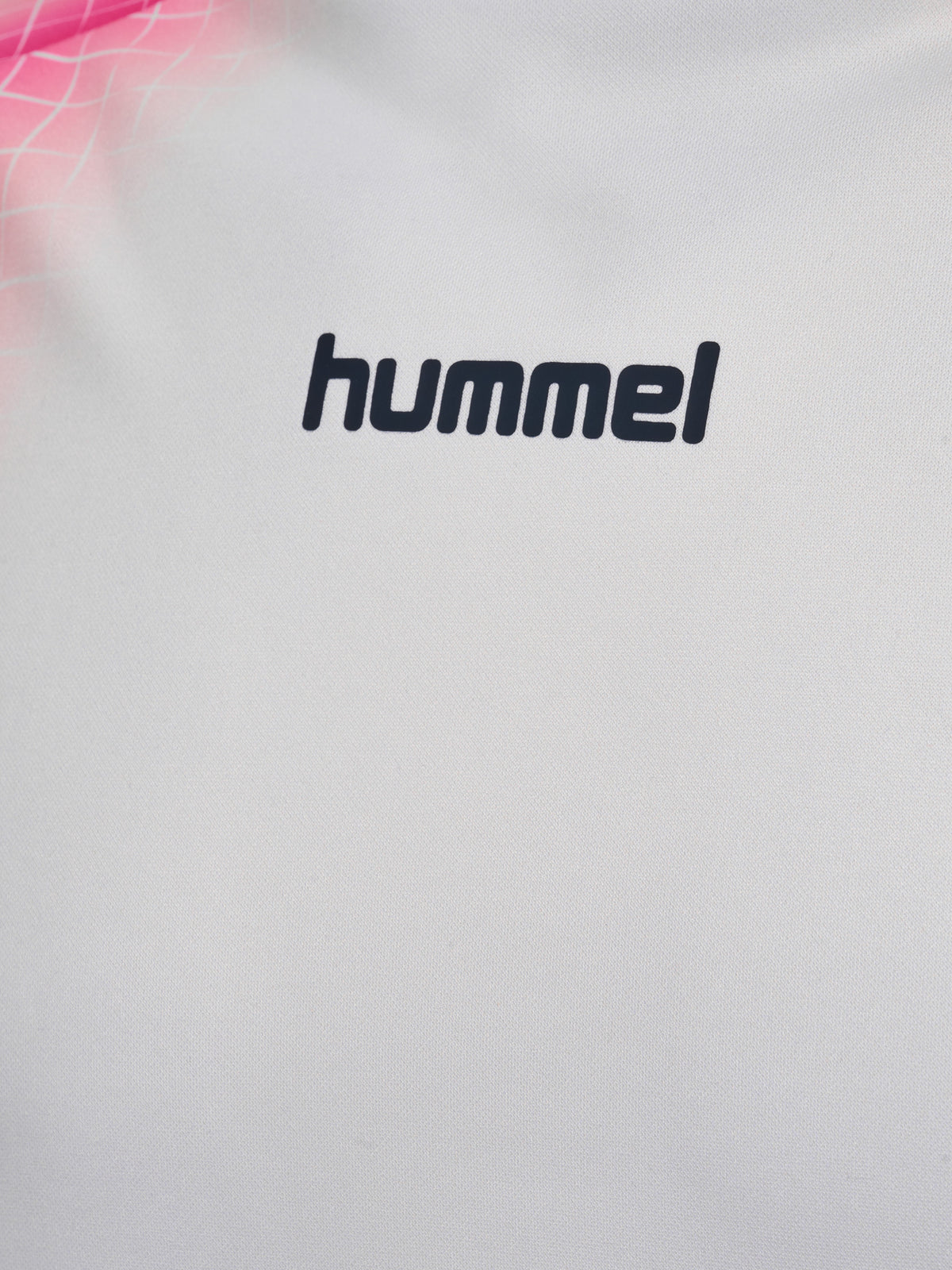 HUMMEL Blaze Club 27 Graphic Poly Tee (cloud dancer)