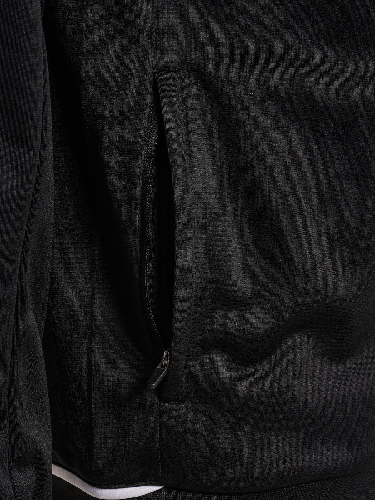 HUMMEL Core 2.0 Track Zip Jacket (black/white)