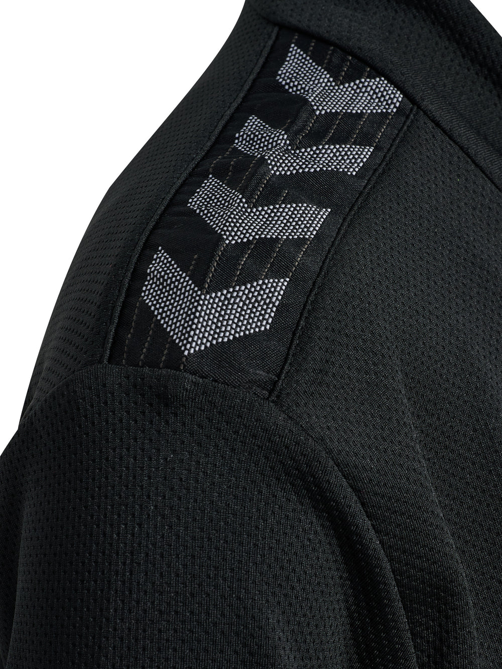 HUMMEL Authentic PL Zip Jacket Damen (black)