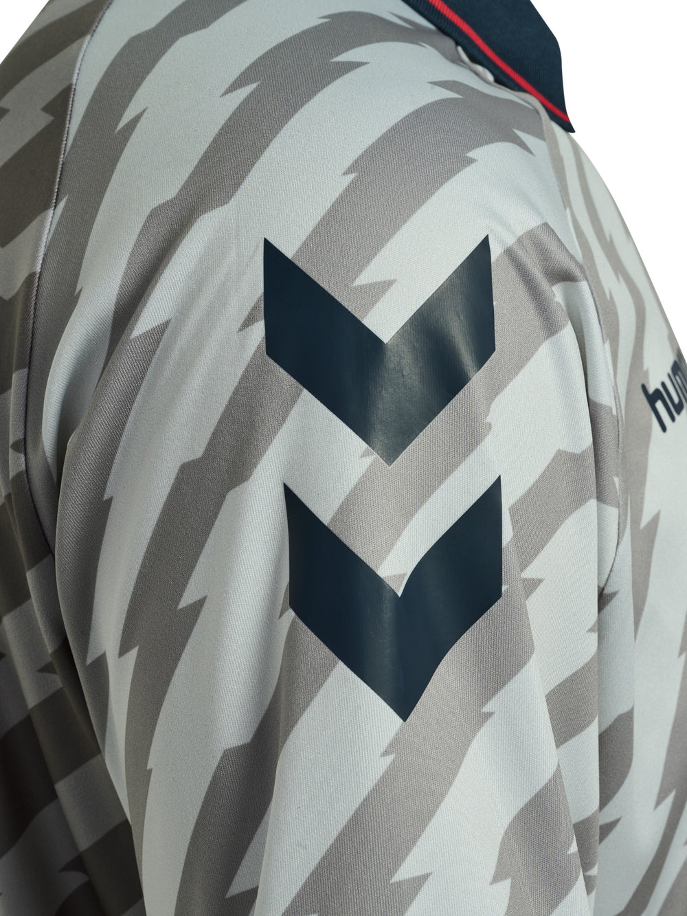 HUMMEL World 26 Soccer Jersey (lunar rock)