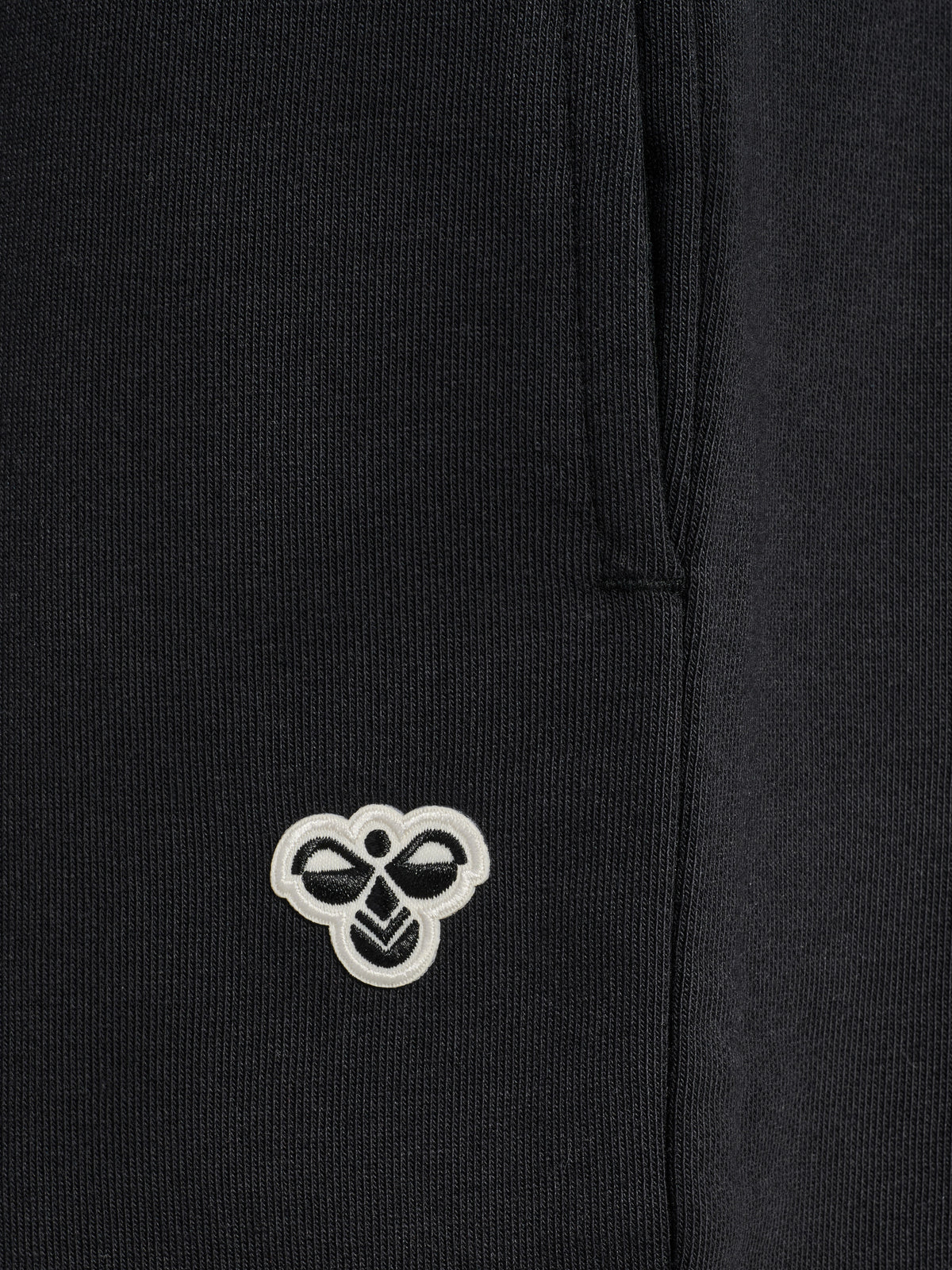 HUMMEL Loose Sweat Shorts Bee Kind (black)