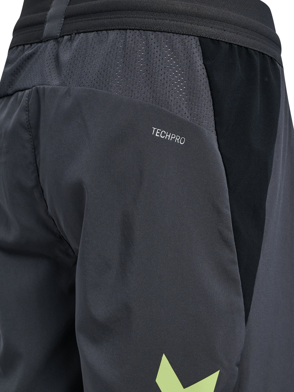 HUMMEL BLAZE26 Pro Training Shorts Kind (asphalt)