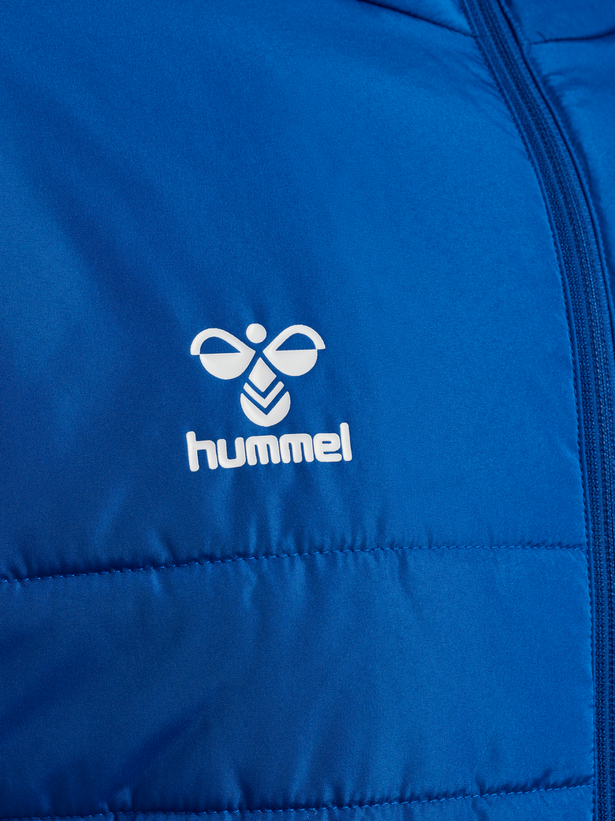 HUMMEL Essential Short Bench Jkt (true blue)