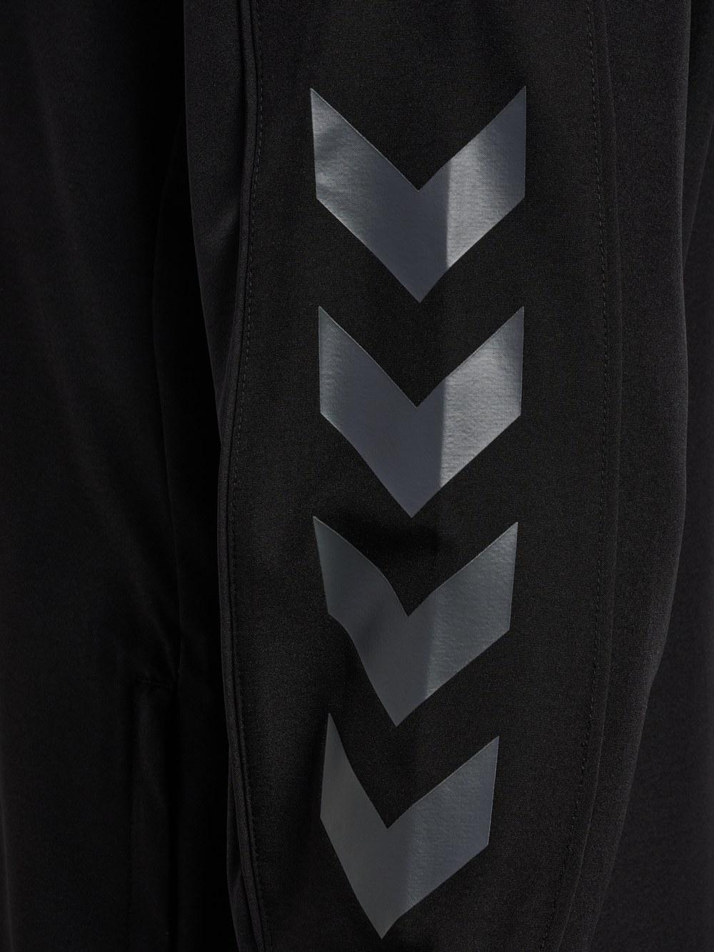 HUMMEL Hybrid Track Jacket (black)