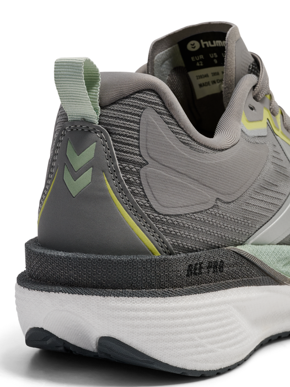 HUMMEL Race Pro (sharkskin)