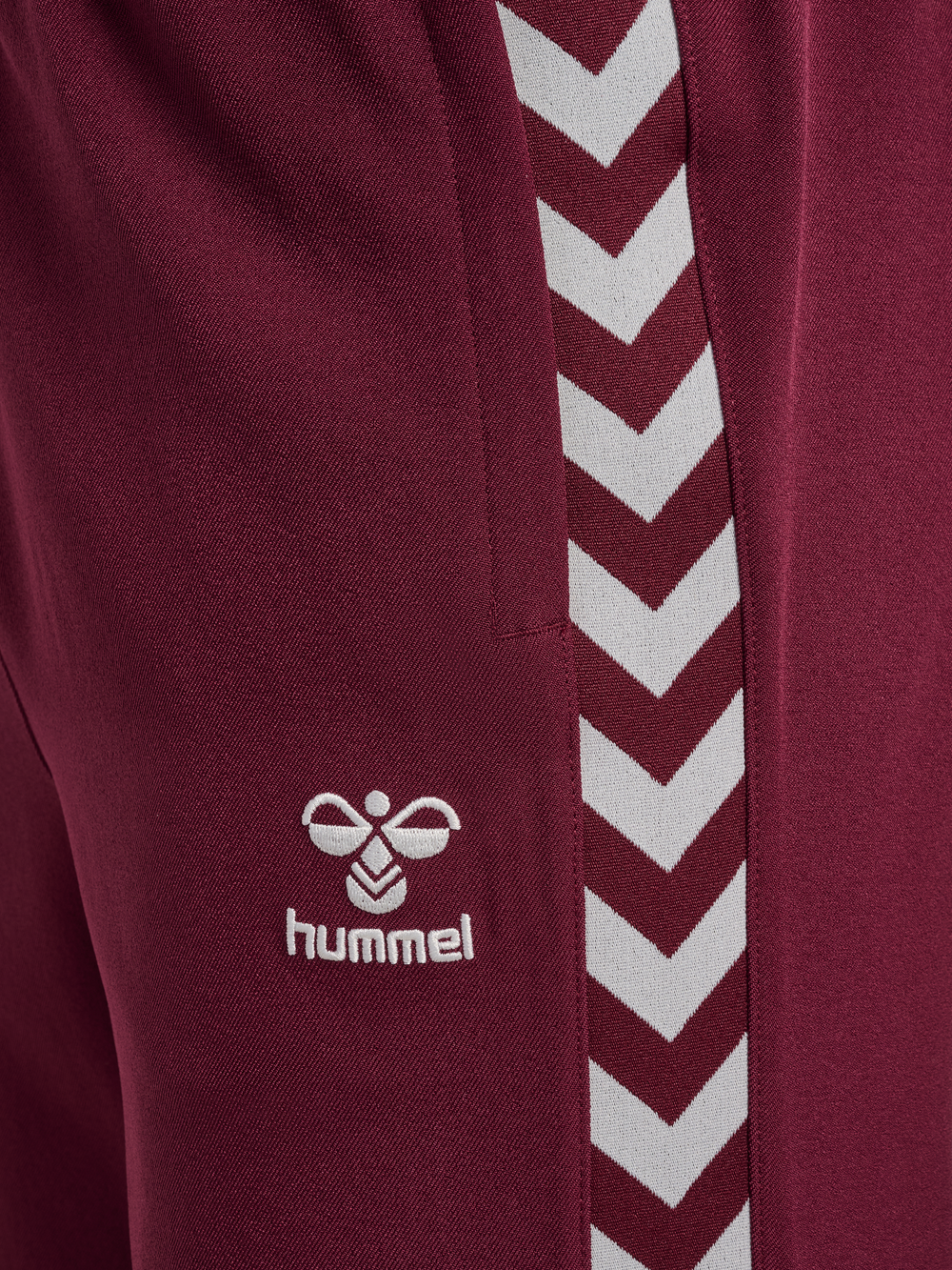HUMMEL Root Track Pants (zinfandel/cannoli cream)