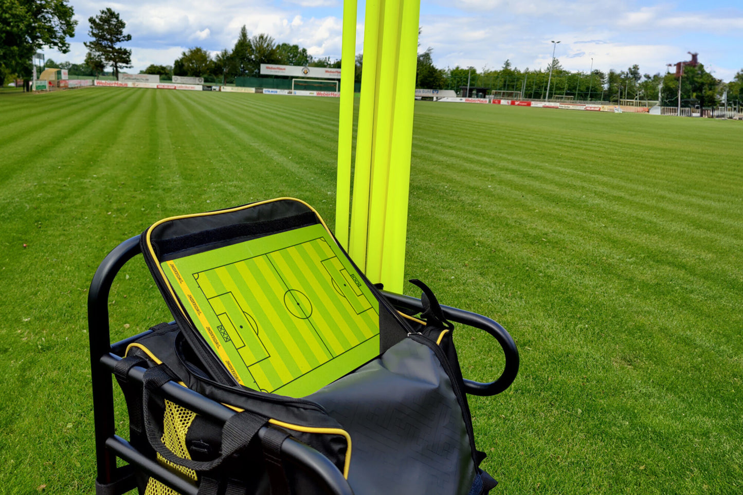 Powershot Der ultimative Gerätewagen-Fußball Schwarz Gelb