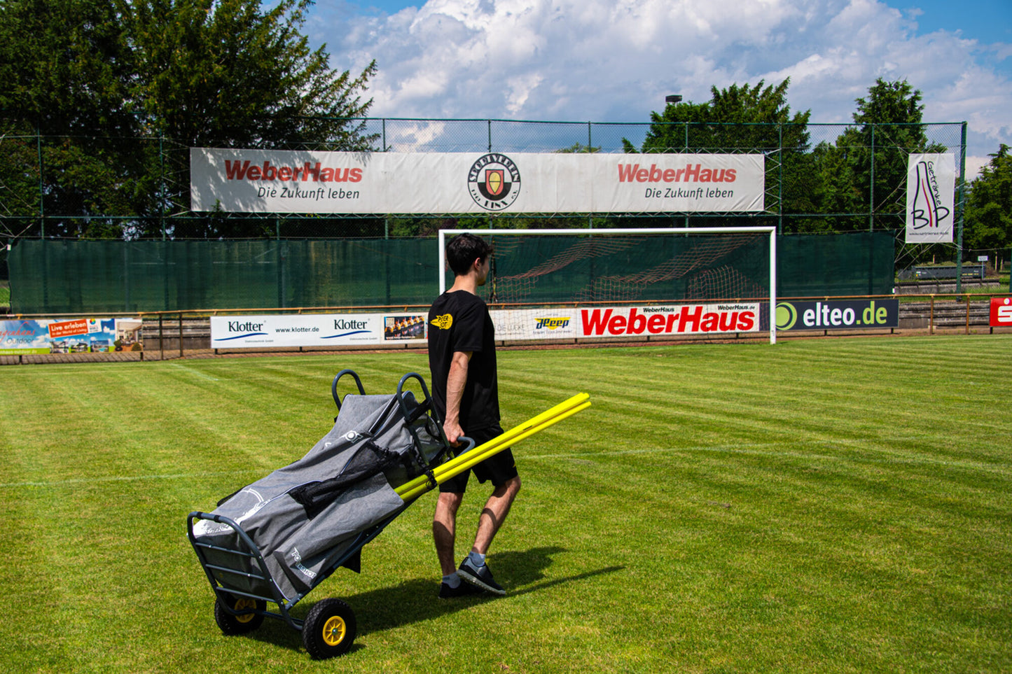 Powershot Der ultimative Gerätewagen-Fußball Grau Weiß